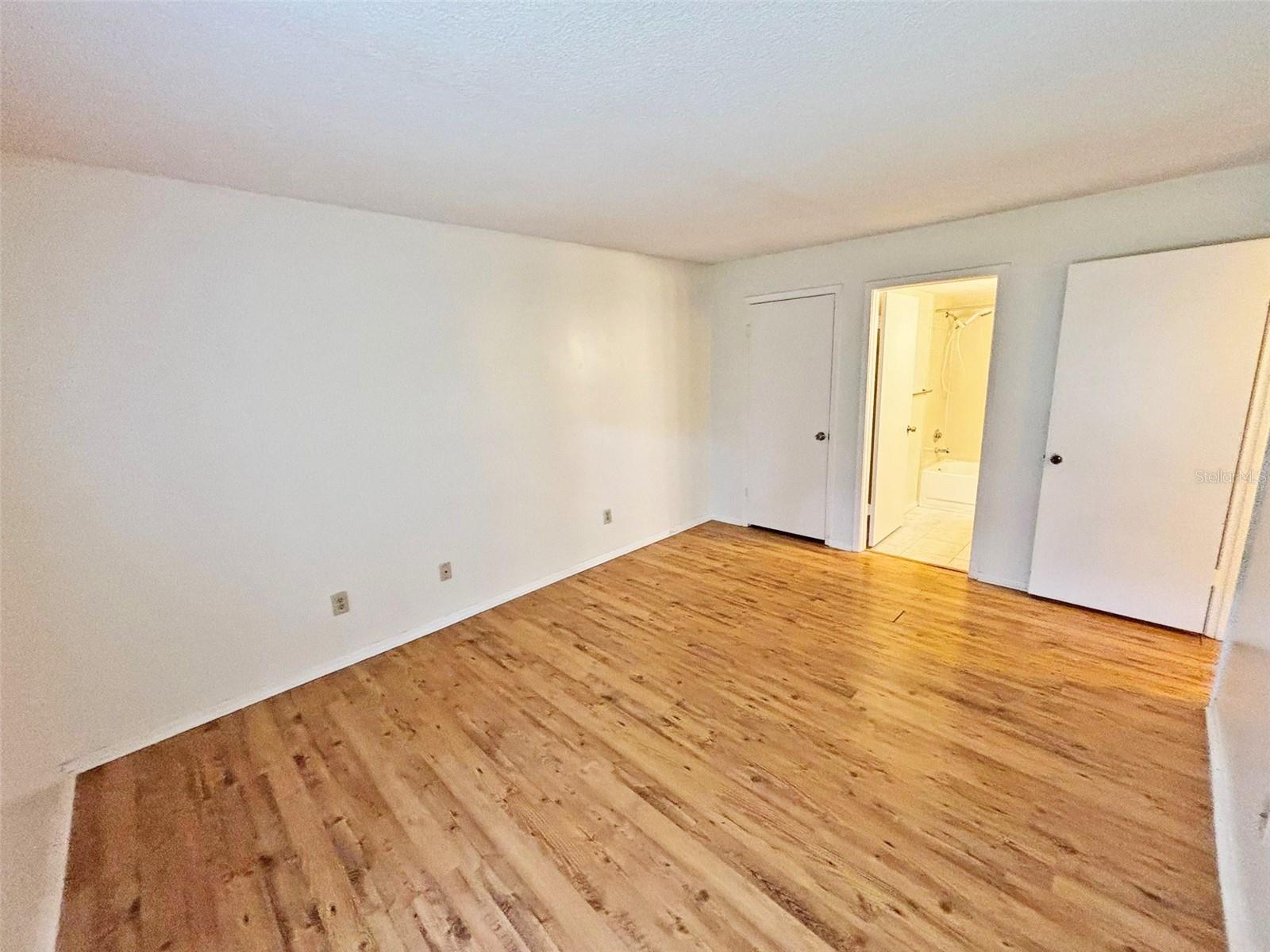 Image 17 of 33 For 4034 Dream Oak Place 104