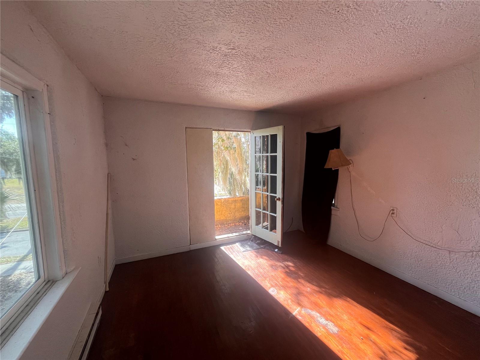 Image 9 of 10 For 19 Pendleton Avenue