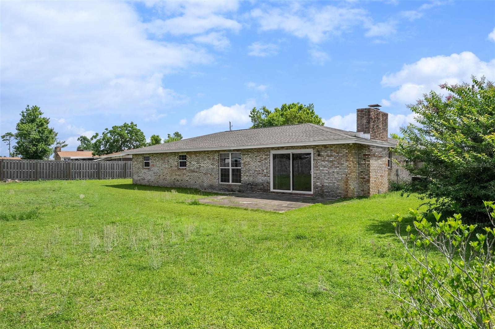 Image 21 of 26 For 2807 Gordon Street N