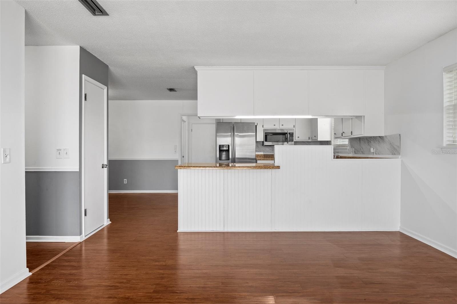 Image 5 of 26 For 2807 Gordon Street N