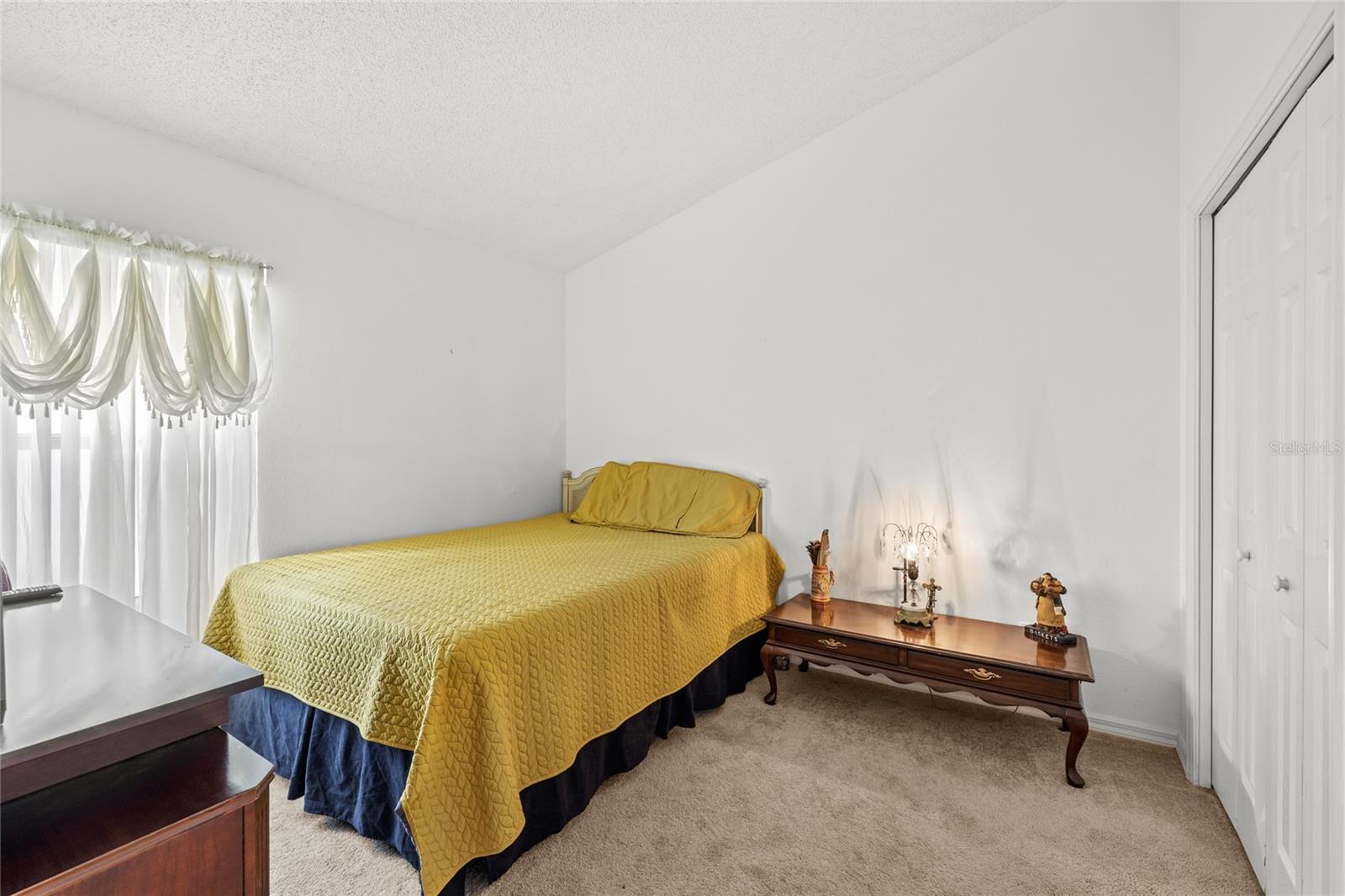 Image 14 of 38 For 235 Ballyshannon Drive