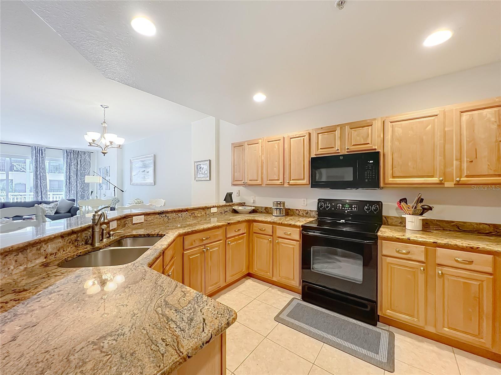 Image 10 of 42 For 601 Miramar Avenue 205