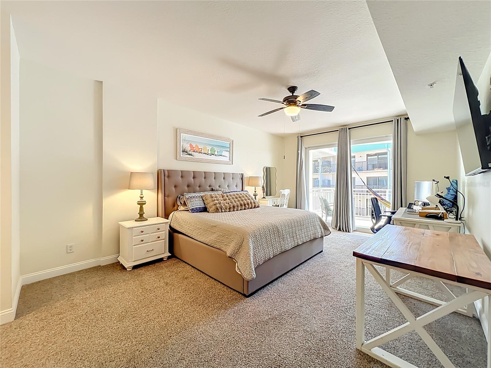 Image 11 of 42 For 601 Miramar Avenue 205