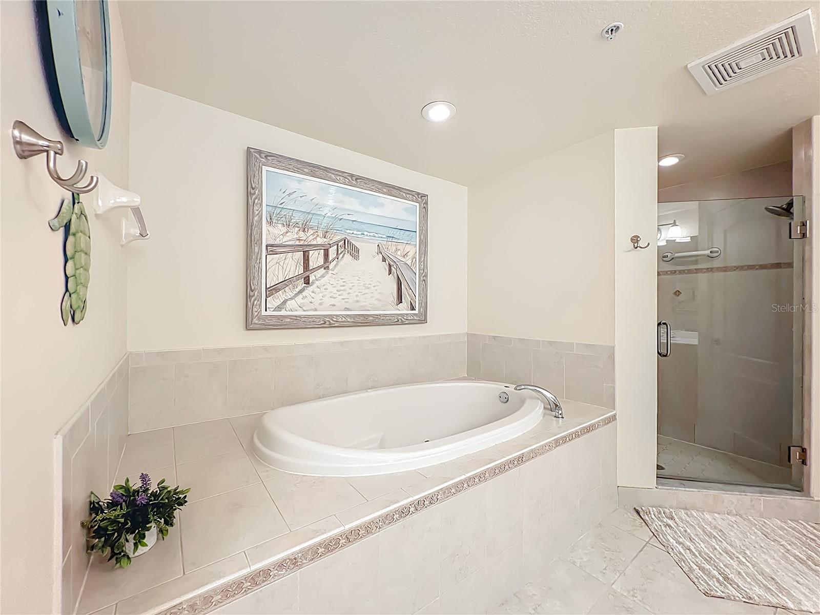 Image 14 of 42 For 601 Miramar Avenue 205