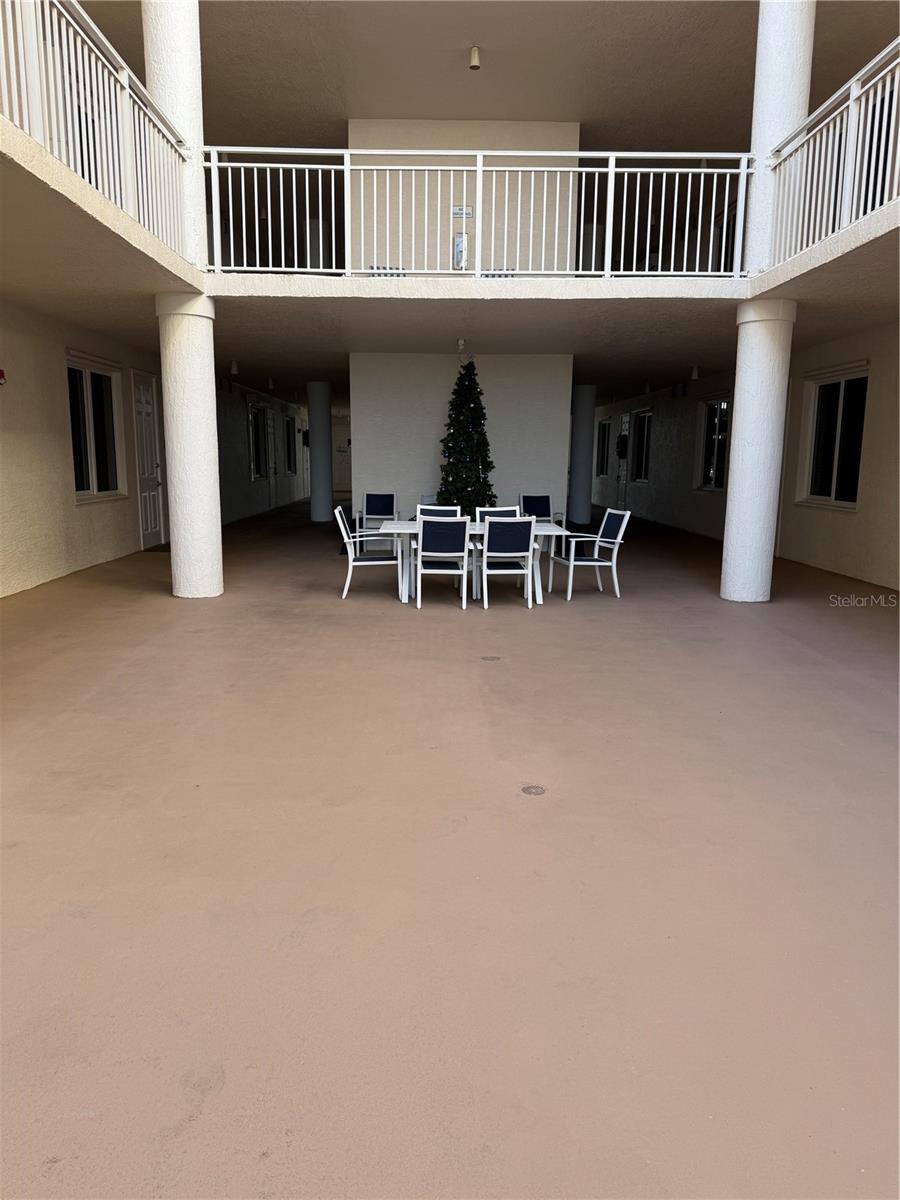 Image 33 of 42 For 601 Miramar Avenue 205