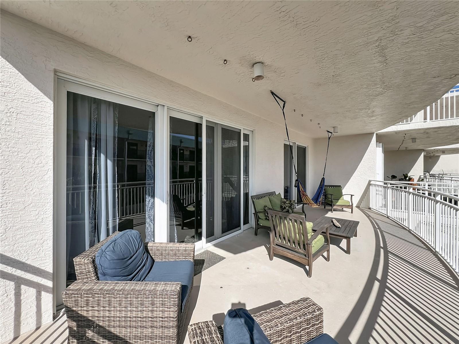 Image 6 of 42 For 601 Miramar Avenue 205