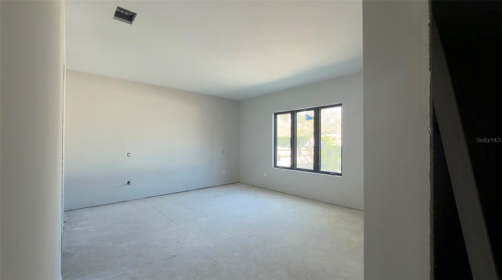 Image 17 of 21 For 811 Winter Park Street