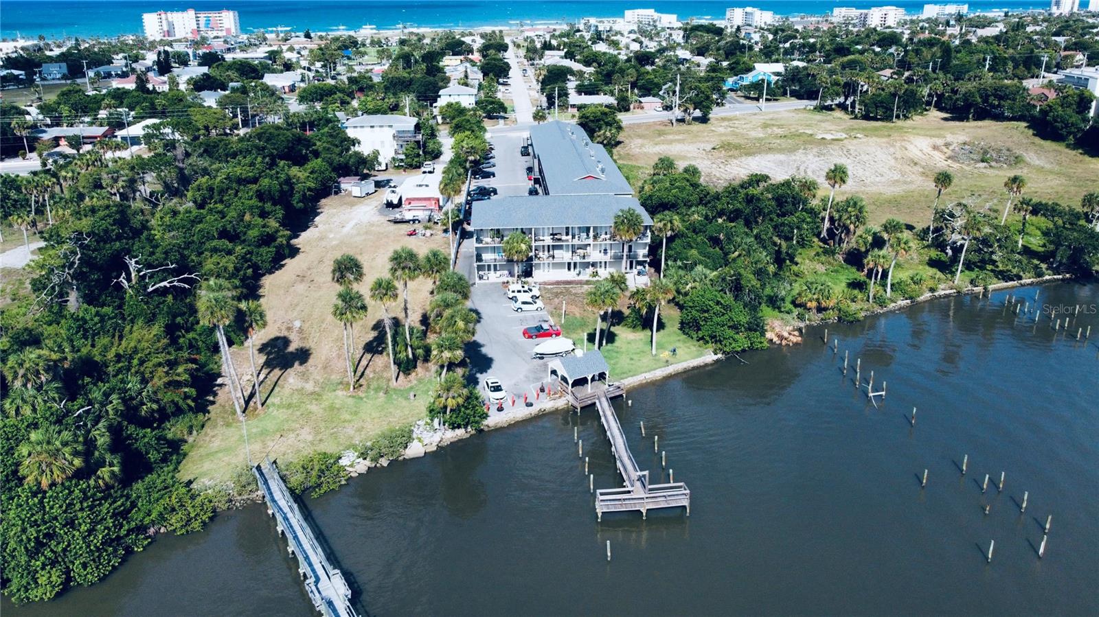 Image 6 of 6 For 900 Peninsula Drive 205