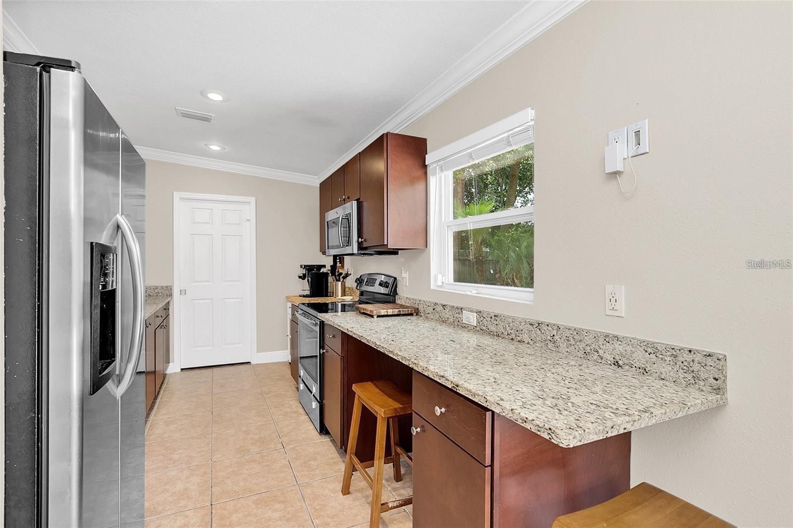 Image 10 of 31 For 1224 Catherine Street