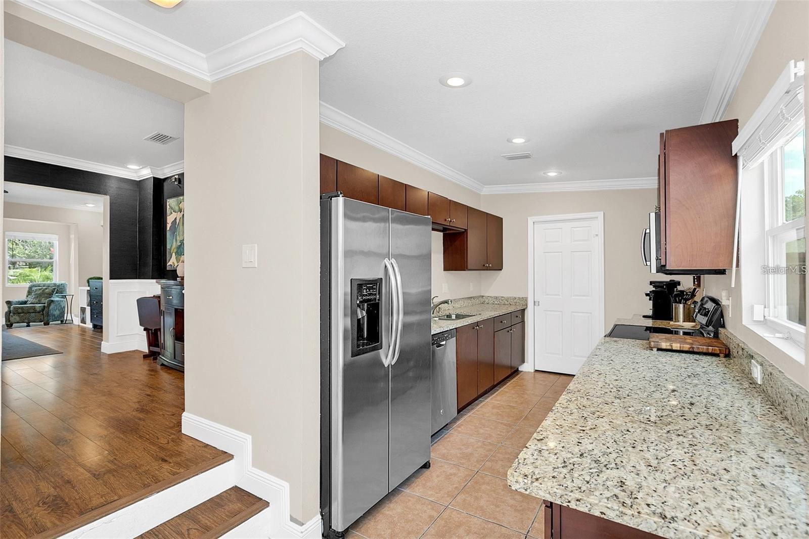 Image 11 of 31 For 1224 Catherine Street