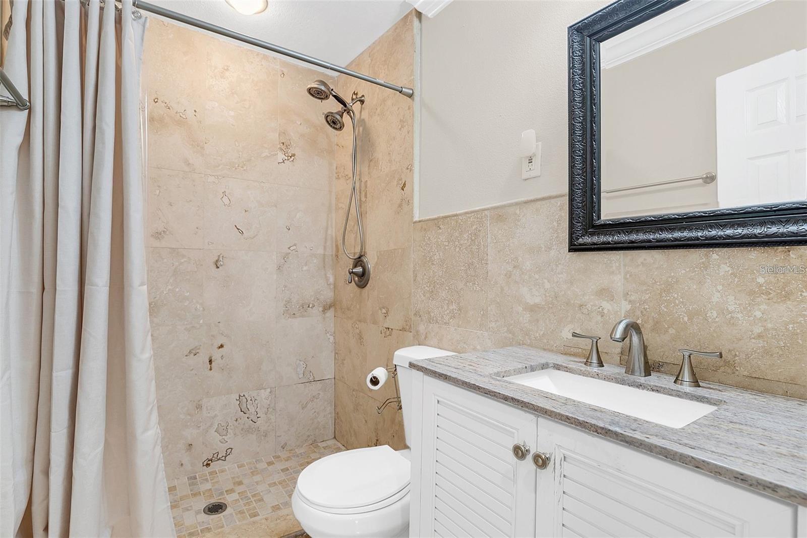 Image 21 of 31 For 1224 Catherine Street