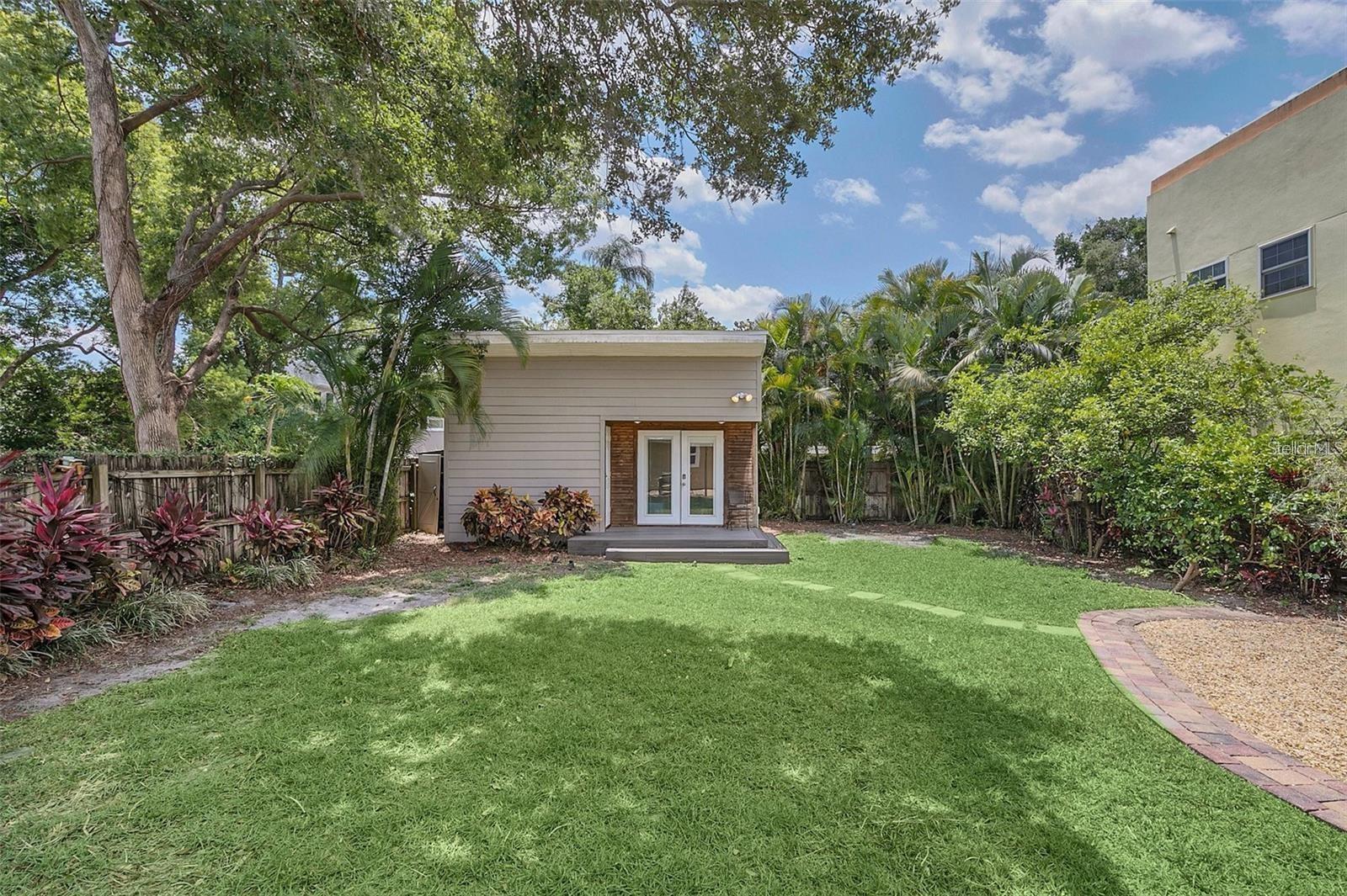 Image 28 of 31 For 1224 Catherine Street