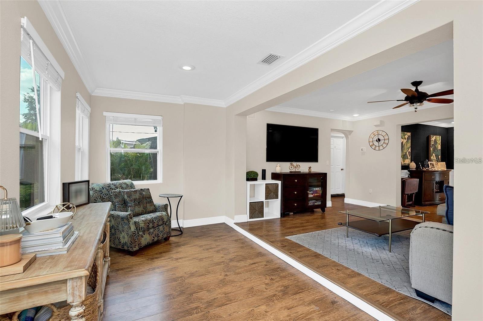 Image 5 of 31 For 1224 Catherine Street