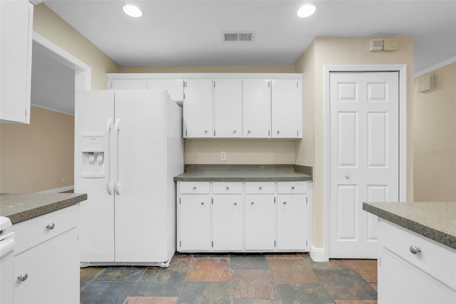 Image 18 of 35 For 1009 Terry Drive