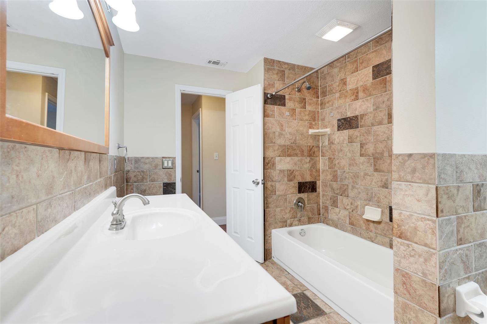 Image 22 of 35 For 1009 Terry Drive