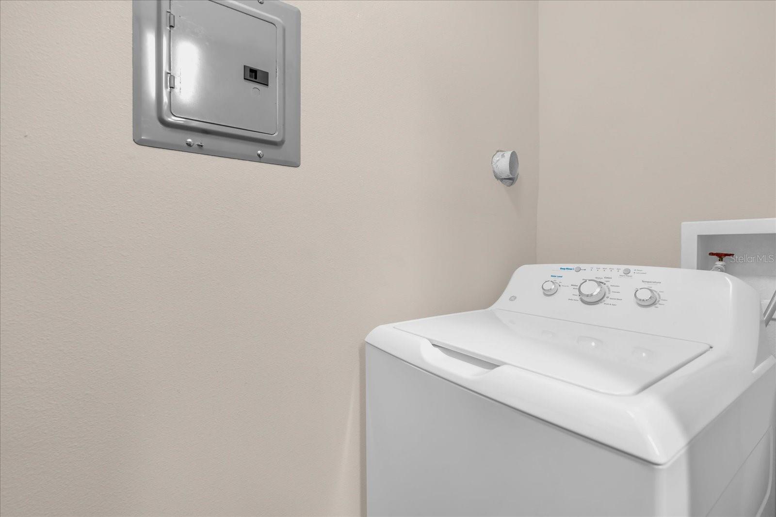 Image 14 of 21 For 4316 Kirkman Road 1611