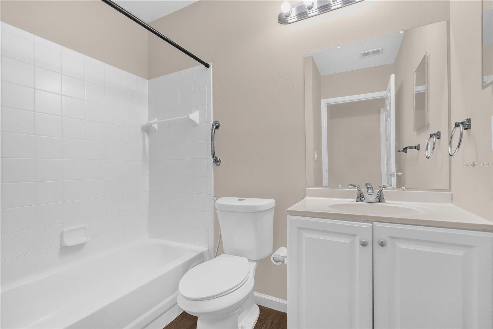 Image 17 of 21 For 4316 Kirkman Road 1611