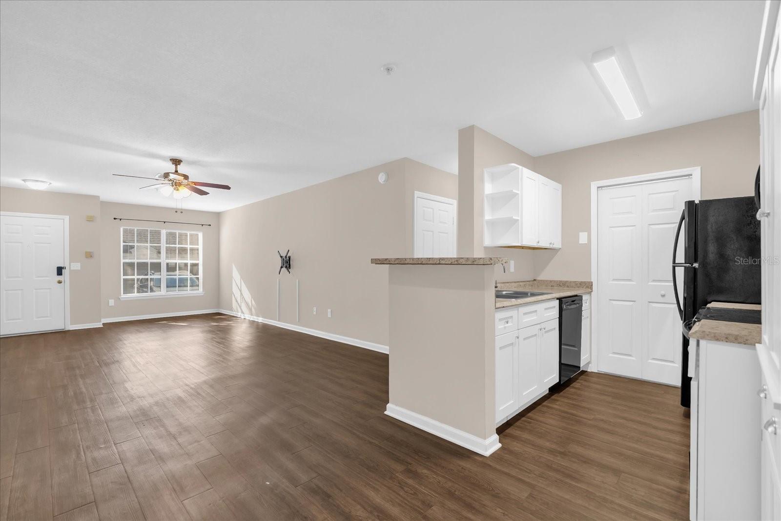 Image 4 of 21 For 4316 Kirkman Road 1611