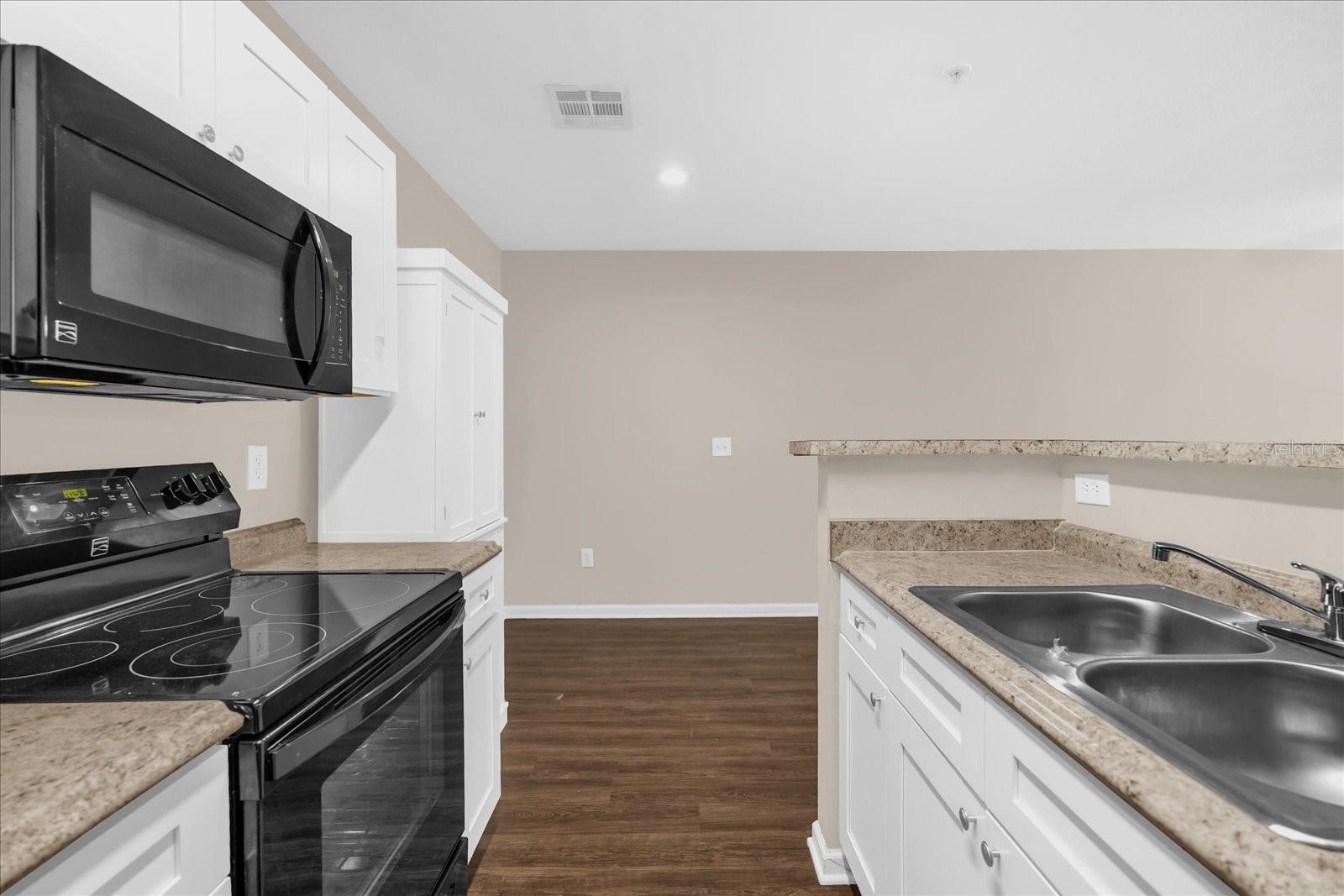 Image 9 of 21 For 4316 Kirkman Road 1611