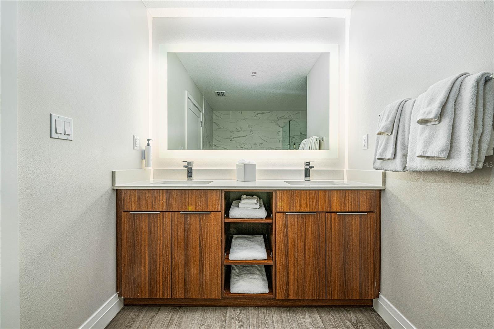 Image 13 of 22 For 14501 Grove Resort Avenue 2534