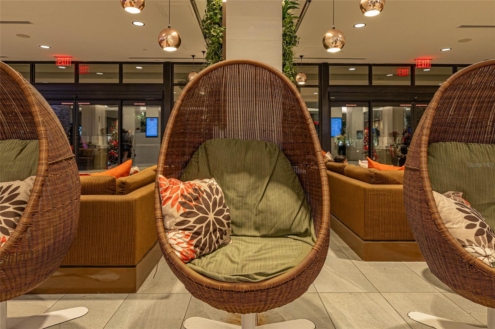 Image 21 of 22 For 14501 Grove Resort Avenue 2534