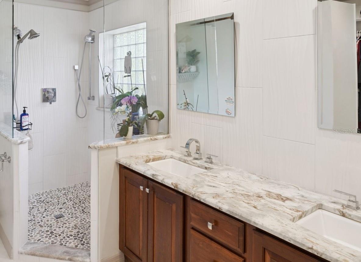 Image 16 of 65 For 39819 Grove Heights