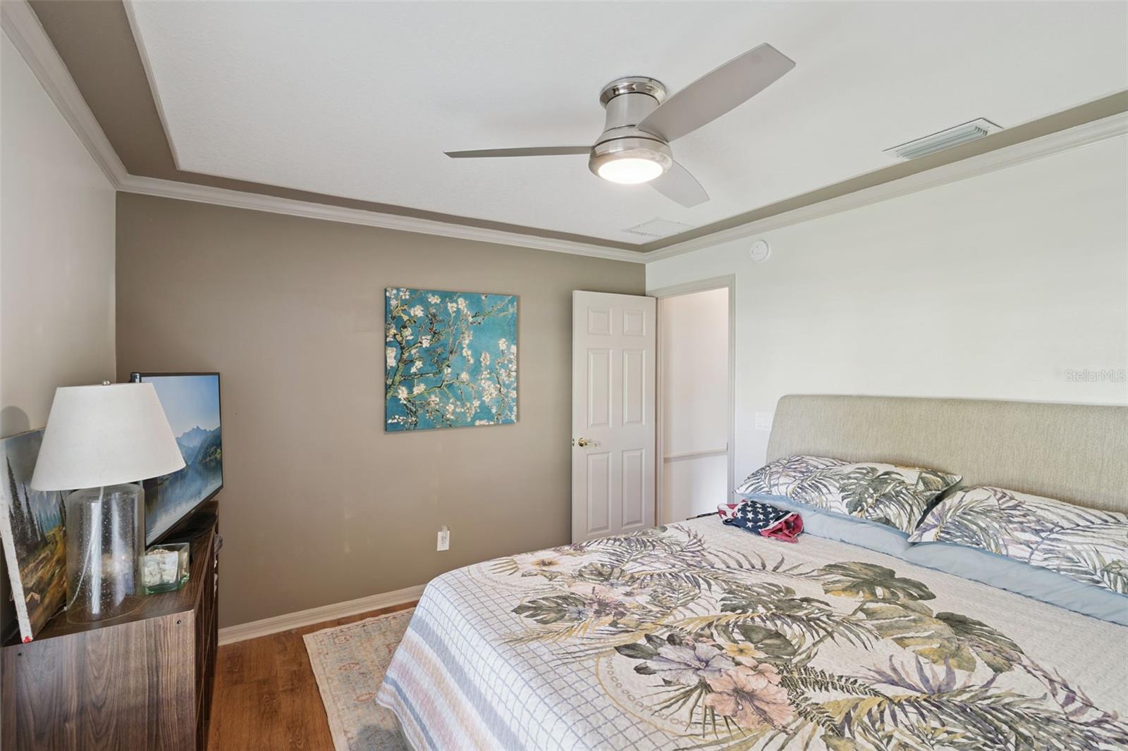 Image 20 of 65 For 39819 Grove Heights