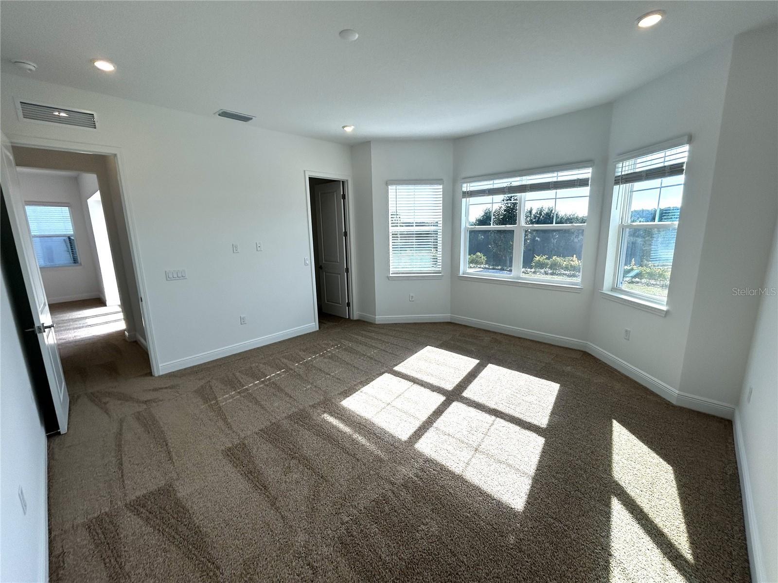 Image 11 of 30 For 16017 Volterra Point