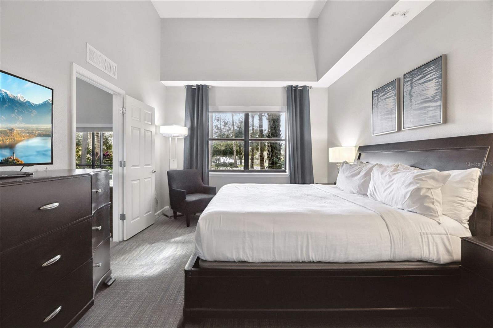 Image 11 of 55 For 14501 Grove Resort Avenue 1111