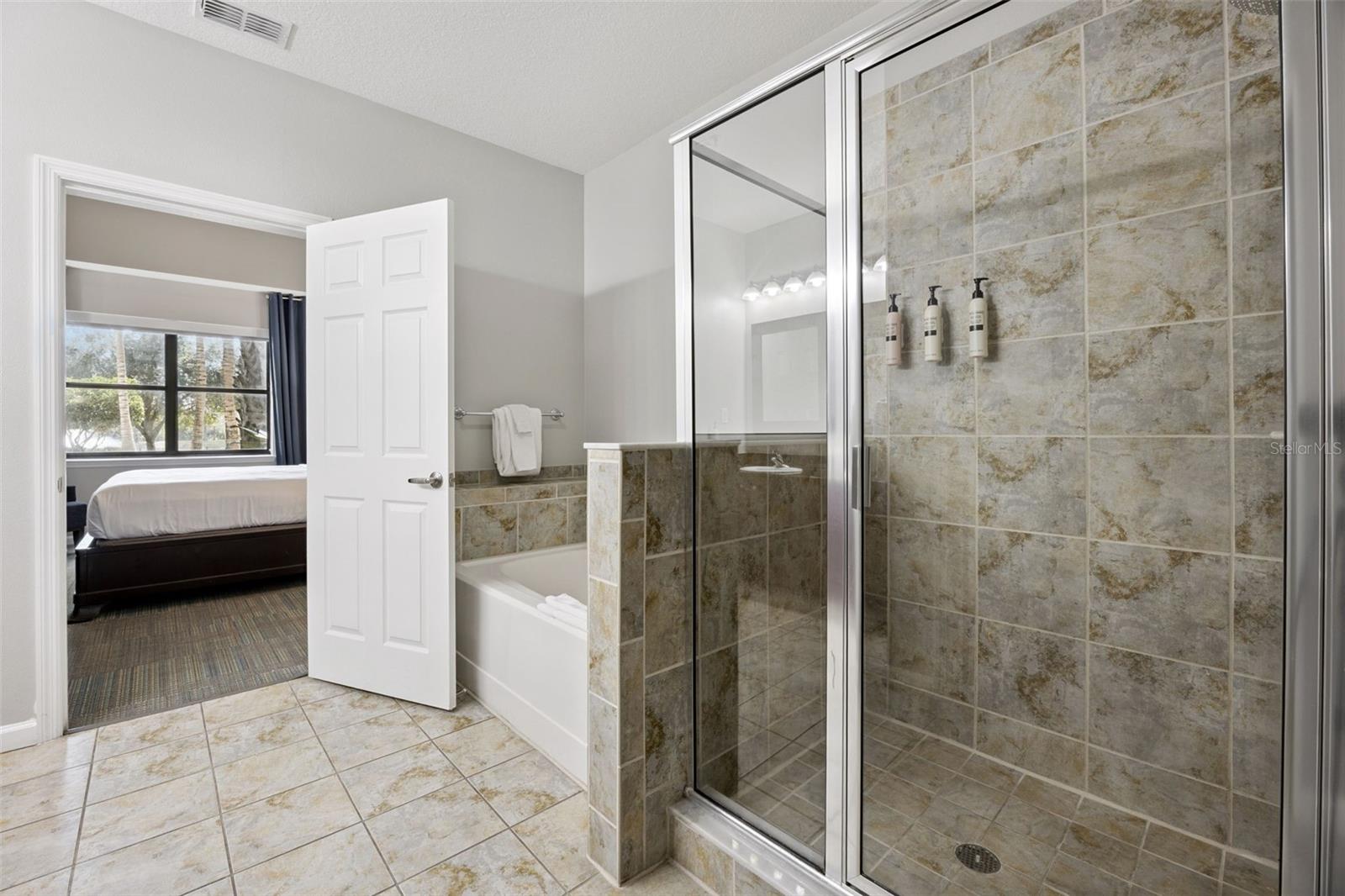 Image 15 of 55 For 14501 Grove Resort Avenue 1111