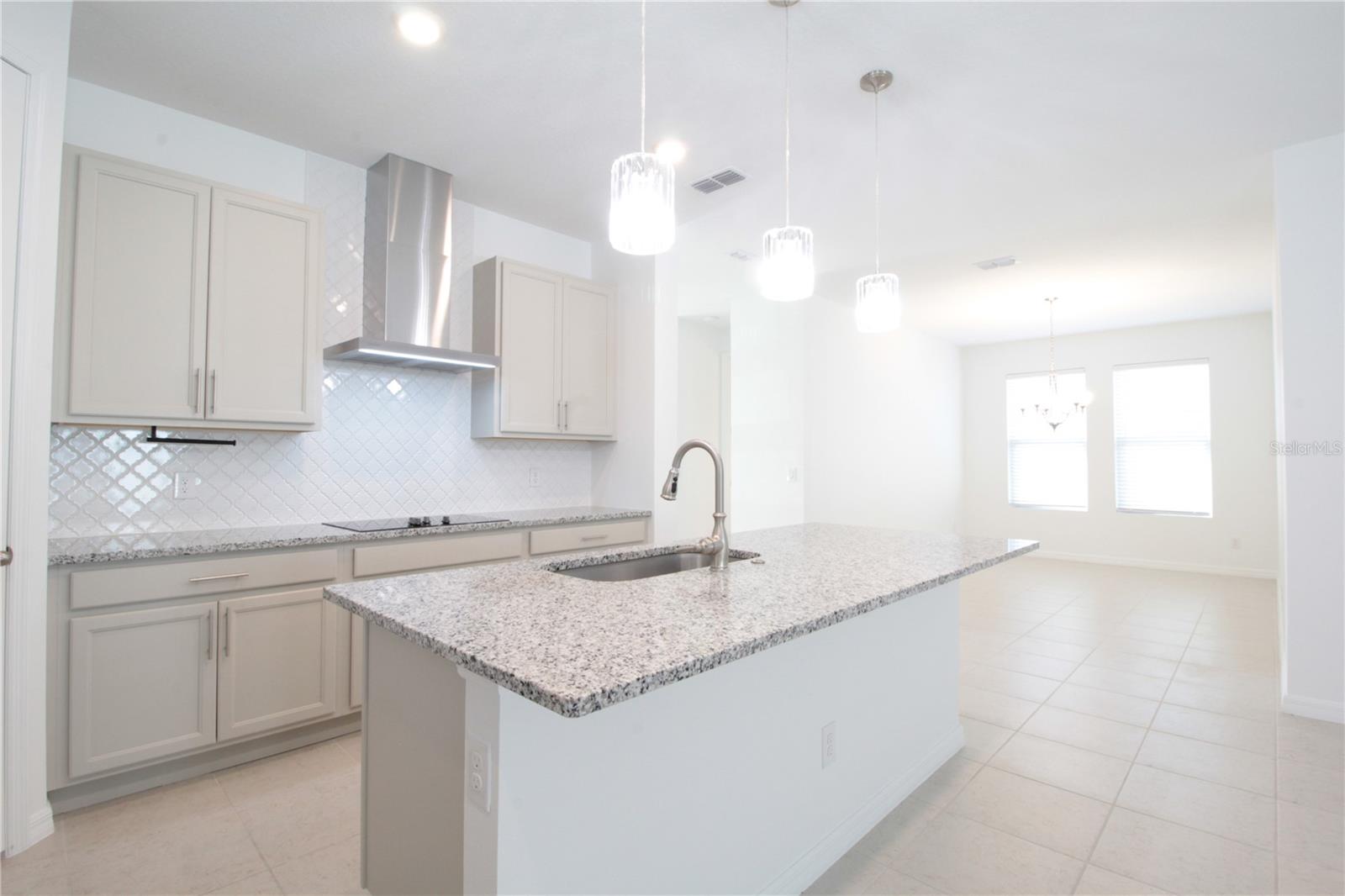 Image 4 of 37 For 3126 Voyager Avenue