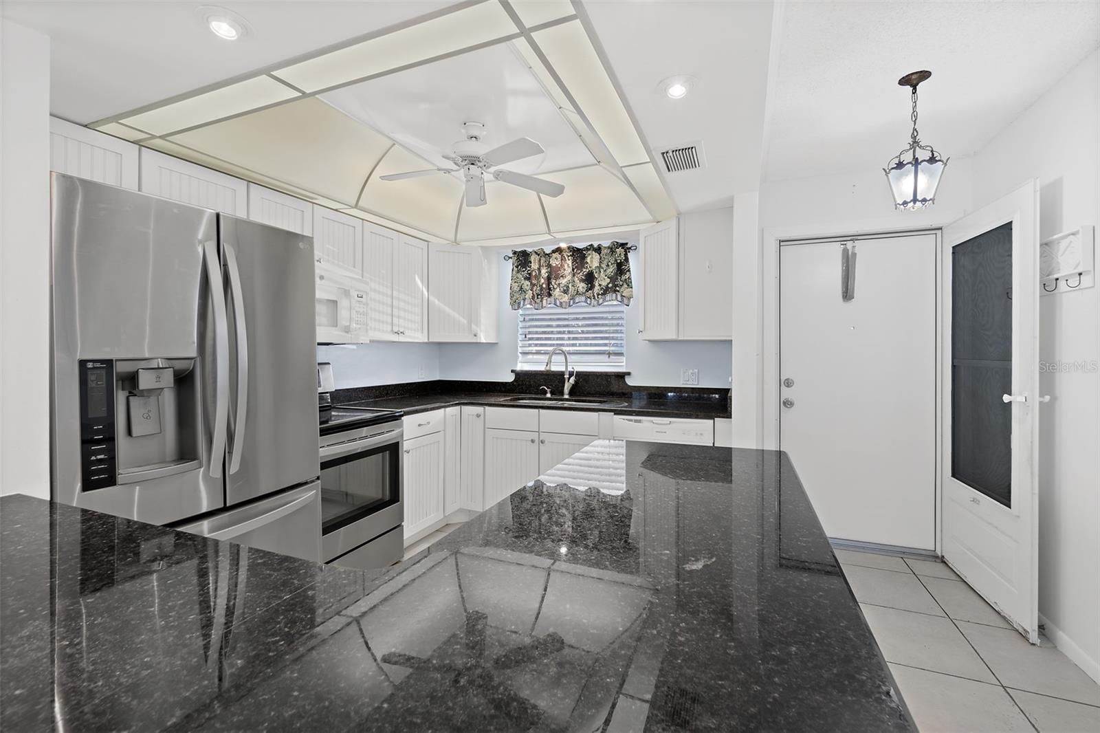 Image 11 of 41 For 6600 Shuttle Way 9e