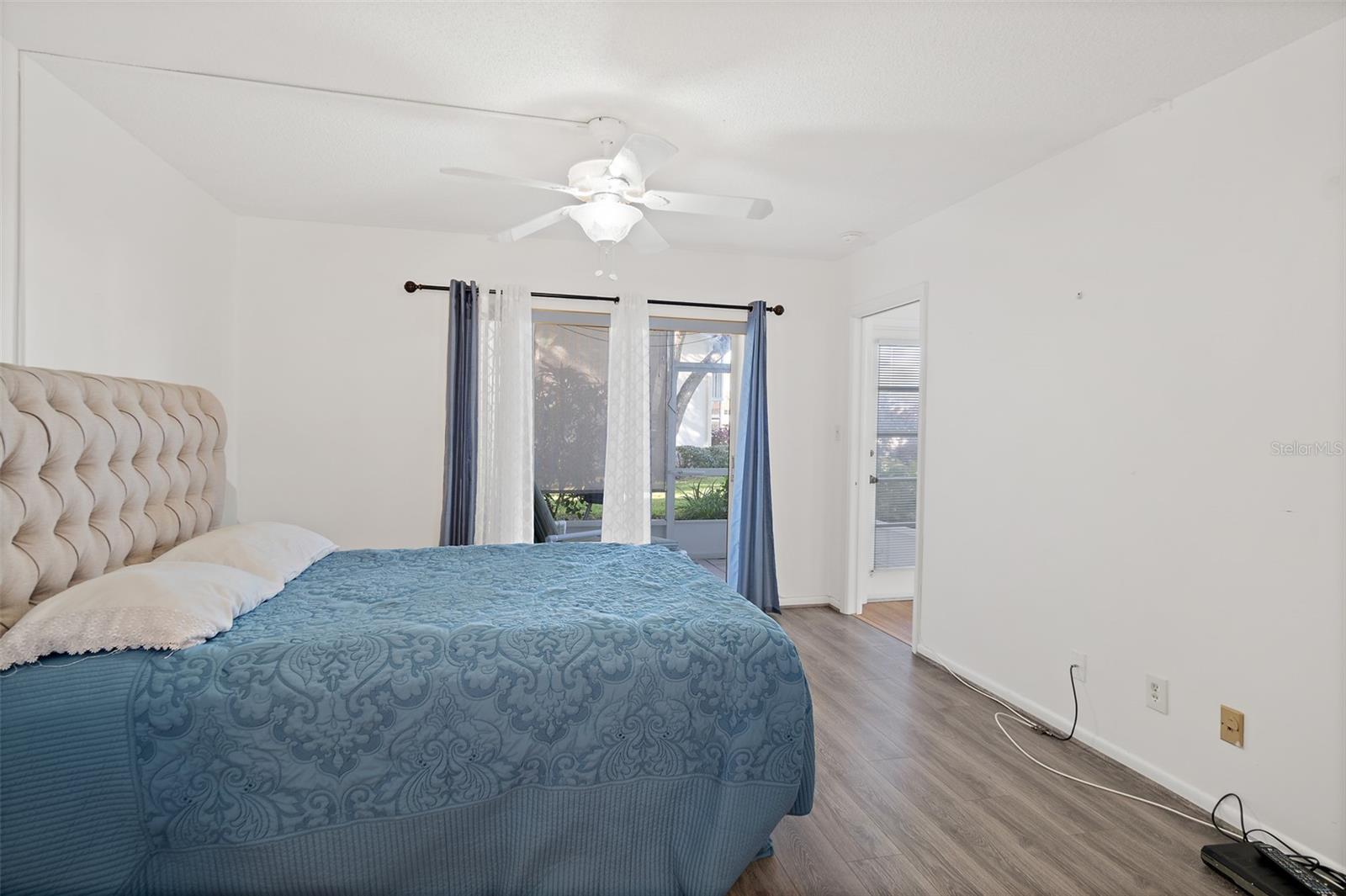 Image 25 of 41 For 6600 Shuttle Way 9e