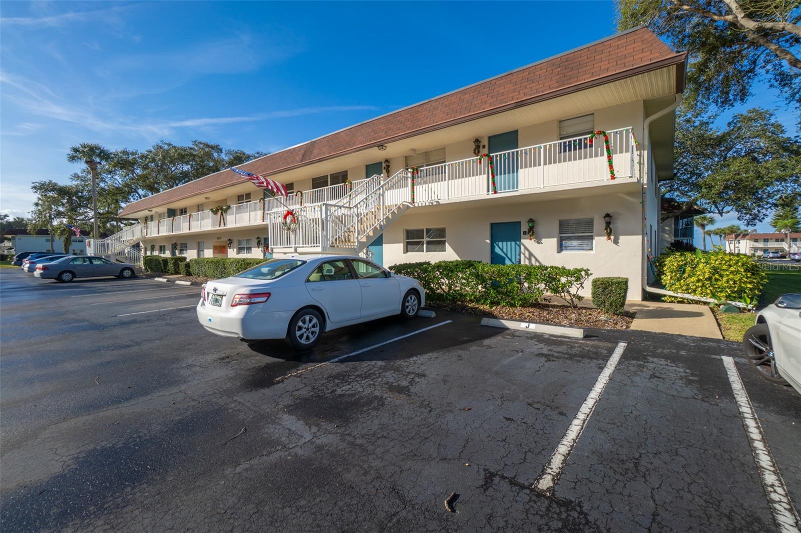 Image 3 of 41 For 6600 Shuttle Way 9e