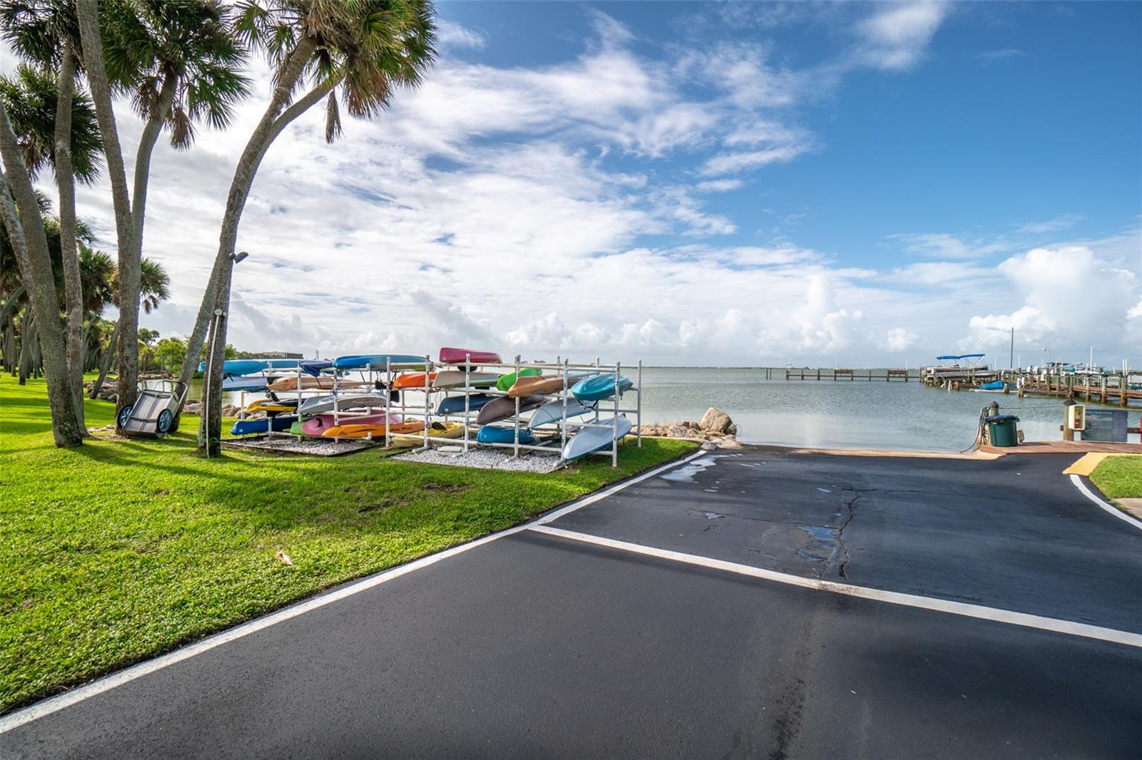 Image 36 of 41 For 6600 Shuttle Way 9e