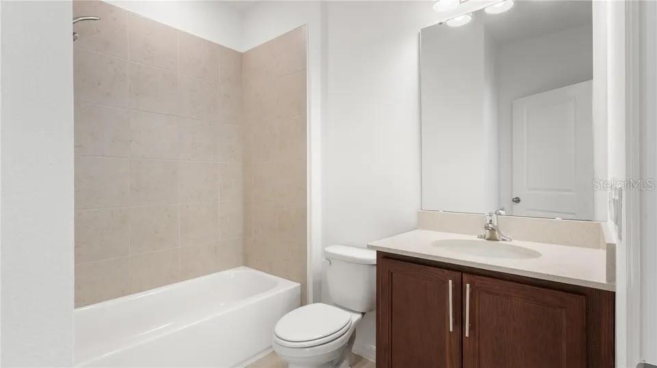 Image 6 of 6 For 3128 Voyager Avenue