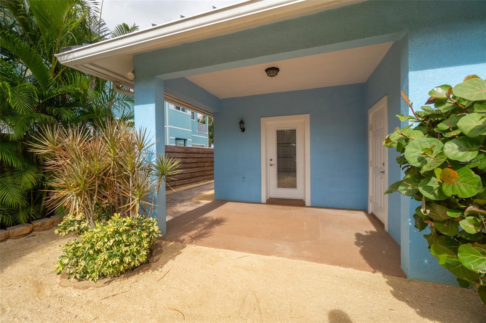 Image 11 of 46 For 131 Harding Avenue 131 & 129