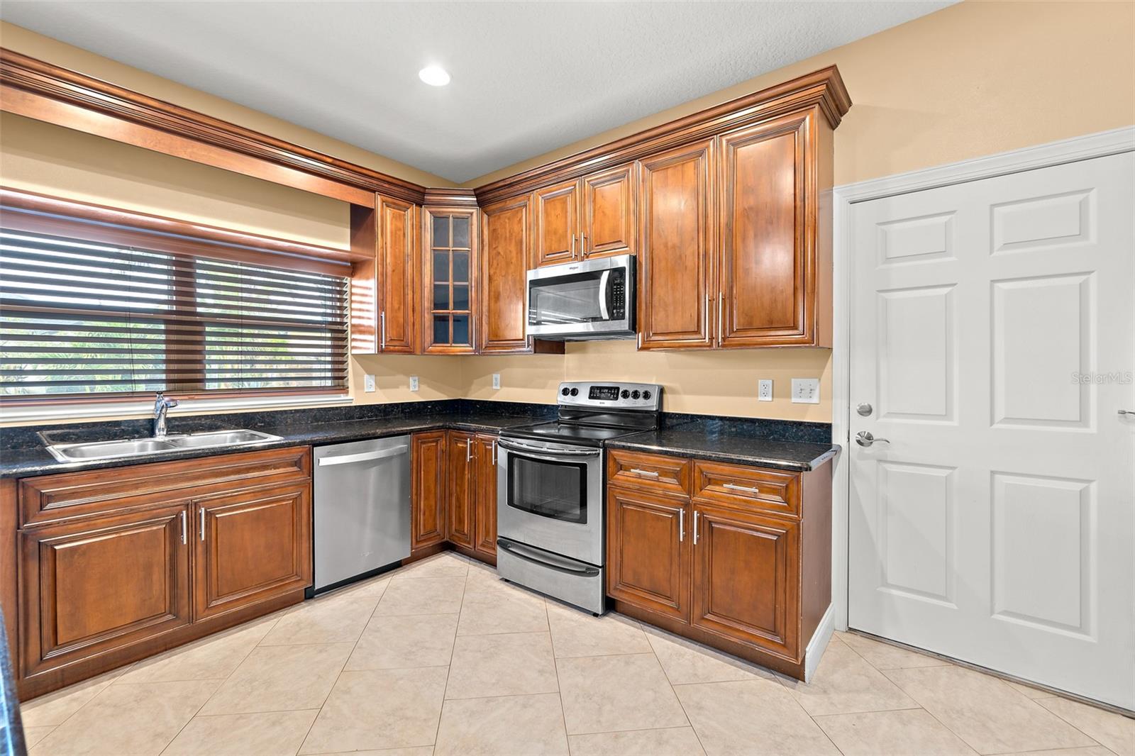 Image 19 of 46 For 131 Harding Avenue 131 & 129