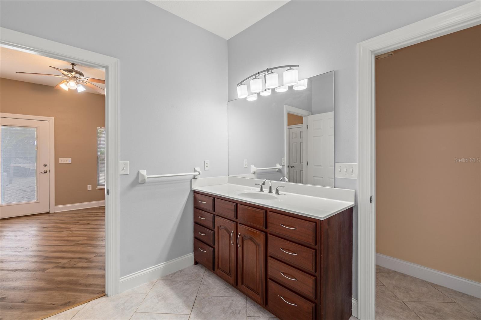 Image 26 of 46 For 131 Harding Avenue 131 & 129