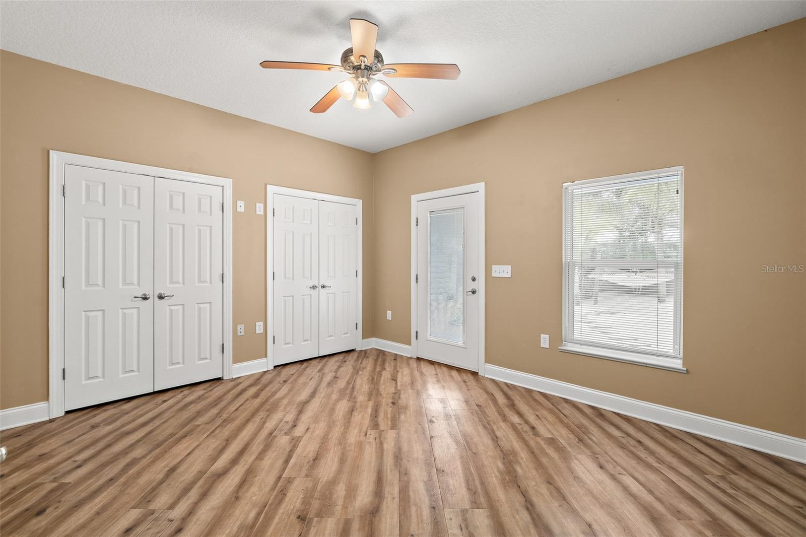 Image 27 of 46 For 131 Harding Avenue 131 & 129