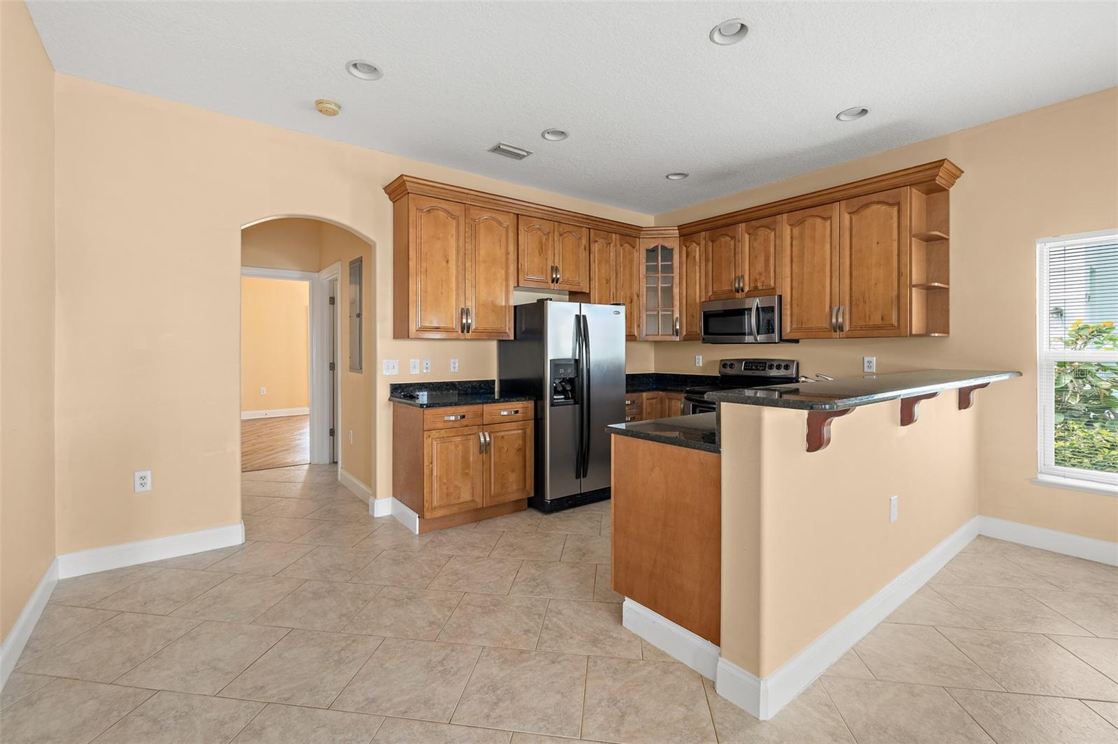 Image 36 of 46 For 131 Harding Avenue 131 & 129