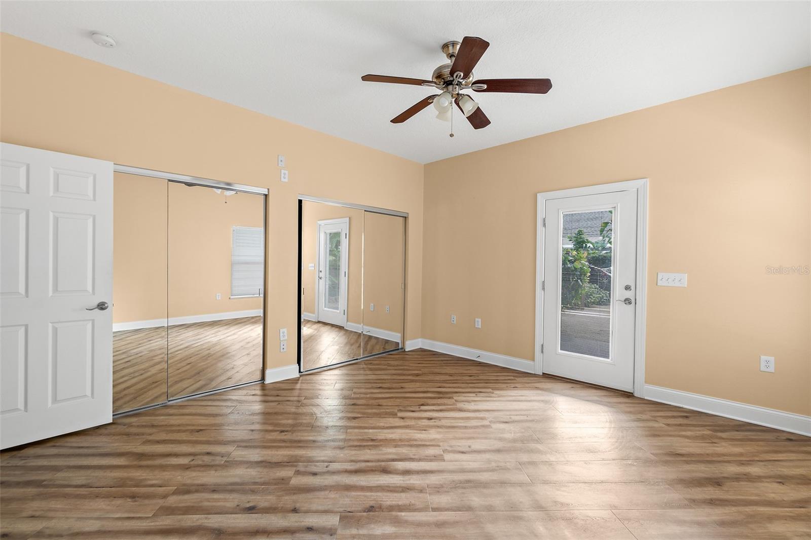 Image 43 of 46 For 131 Harding Avenue 131 & 129