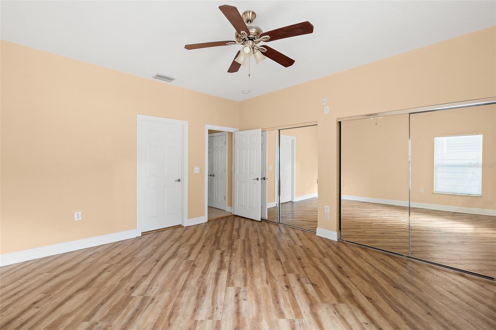 Image 44 of 46 For 131 Harding Avenue 131 & 129