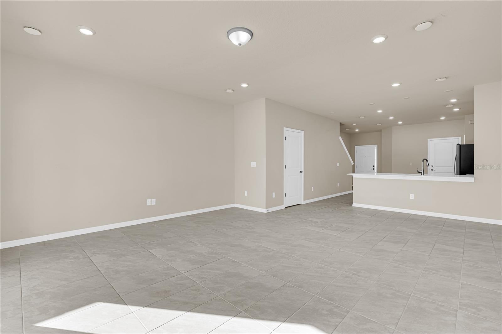 Image 10 of 32 For 4766 Sparkling Shell Avenue