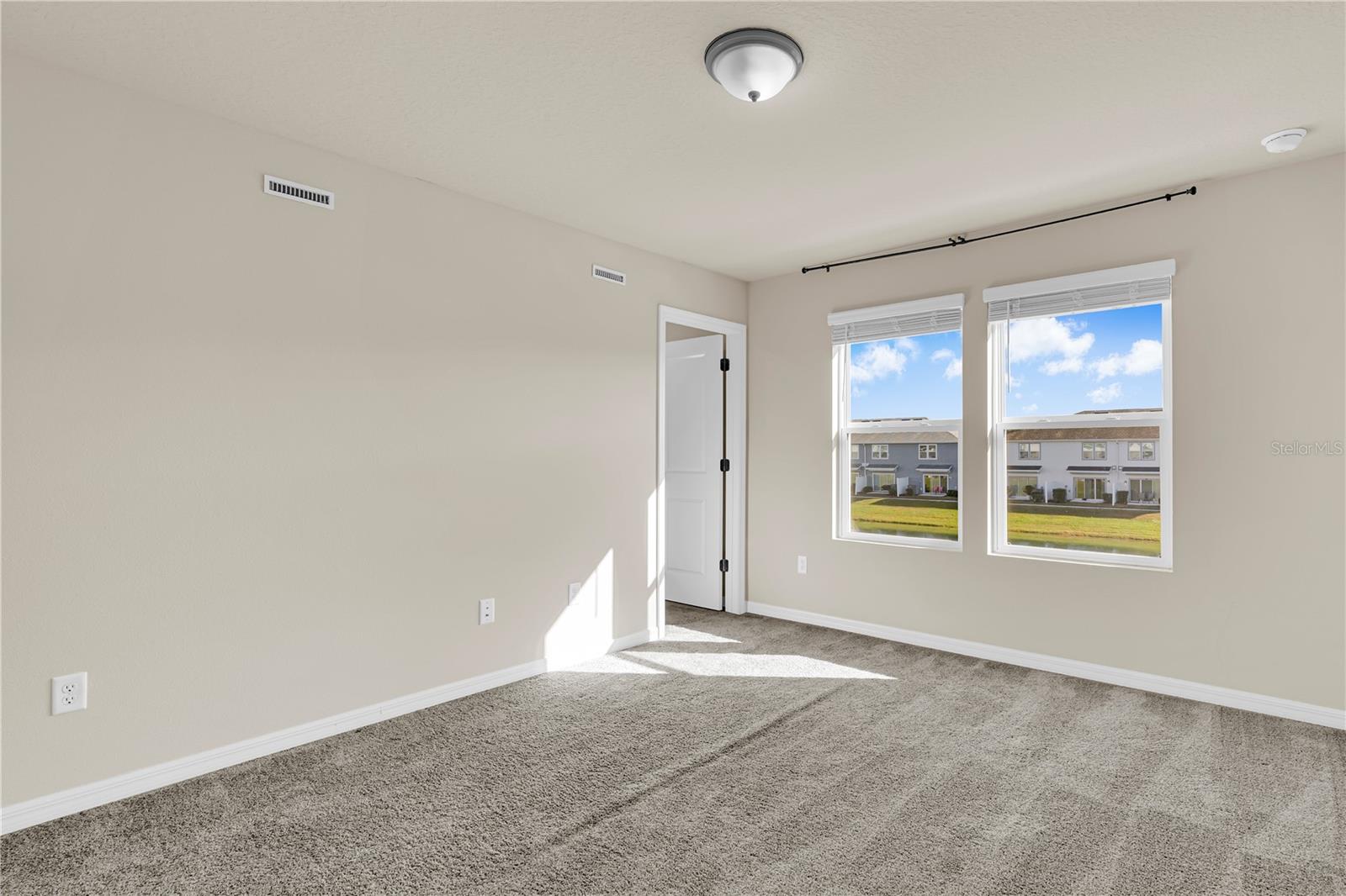 Image 11 of 32 For 4766 Sparkling Shell Avenue