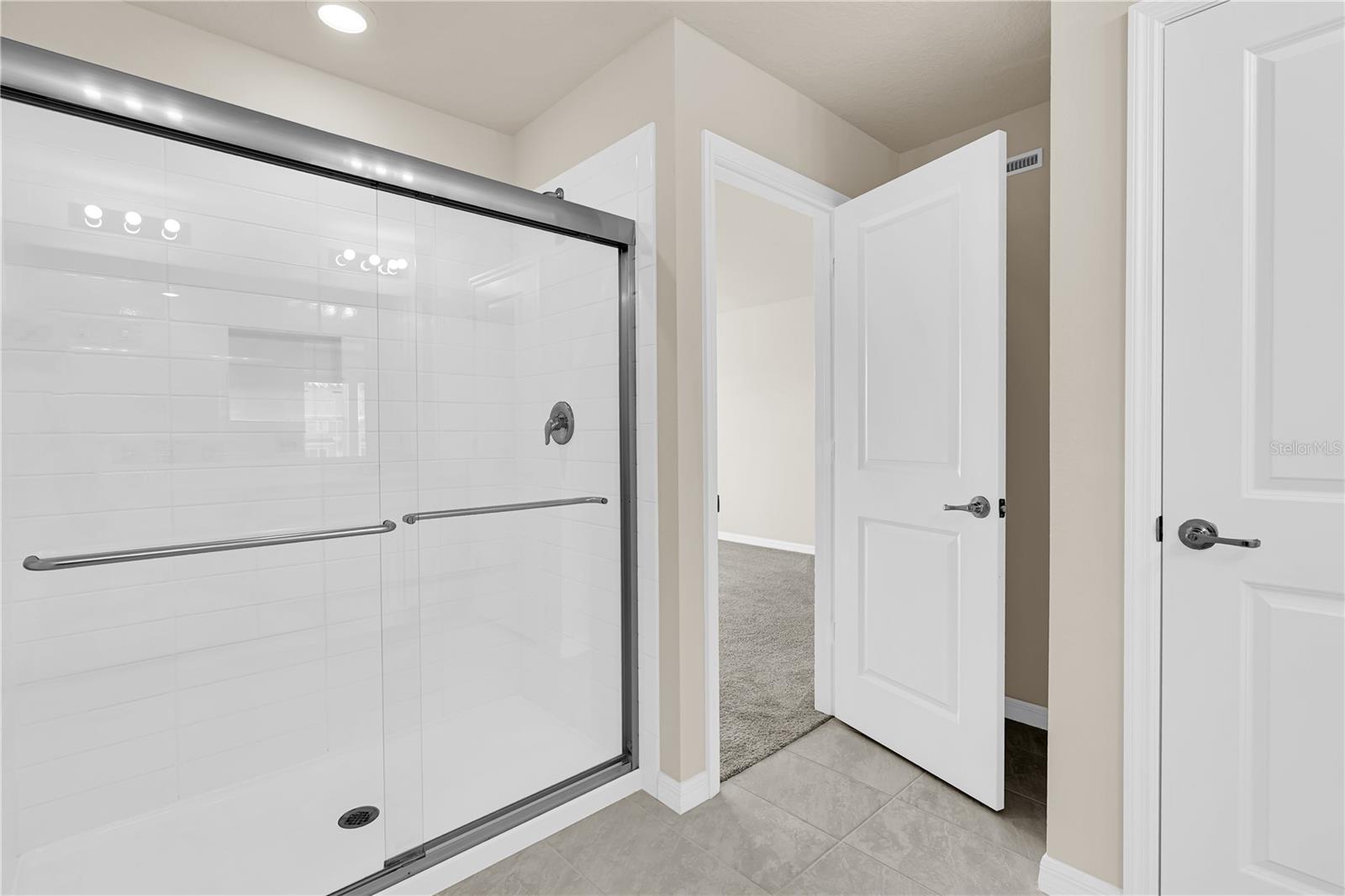 Image 15 of 32 For 4766 Sparkling Shell Avenue