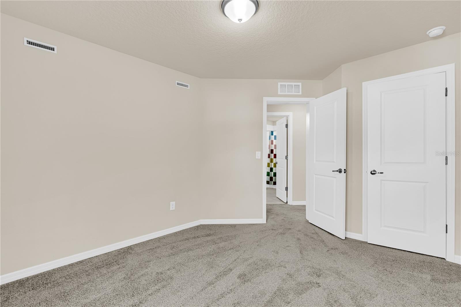 Image 18 of 32 For 4766 Sparkling Shell Avenue