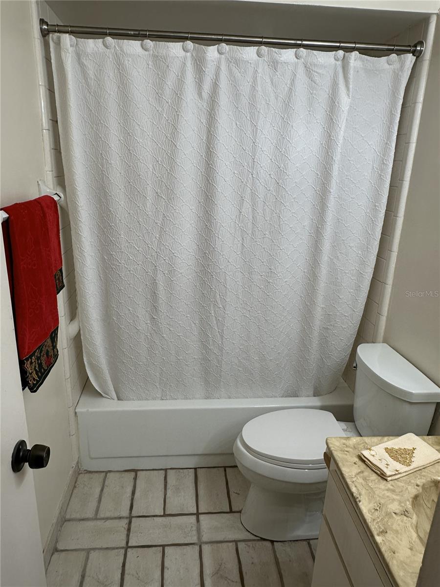 Image 10 of 21 For 2557 Riva Court