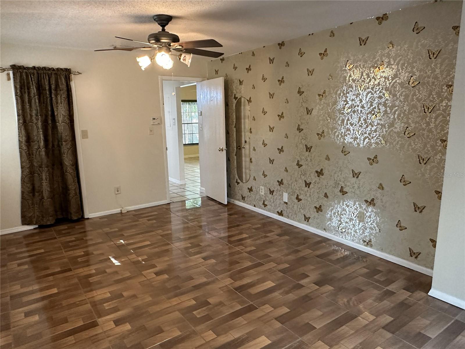 Image 16 of 21 For 2557 Riva Court