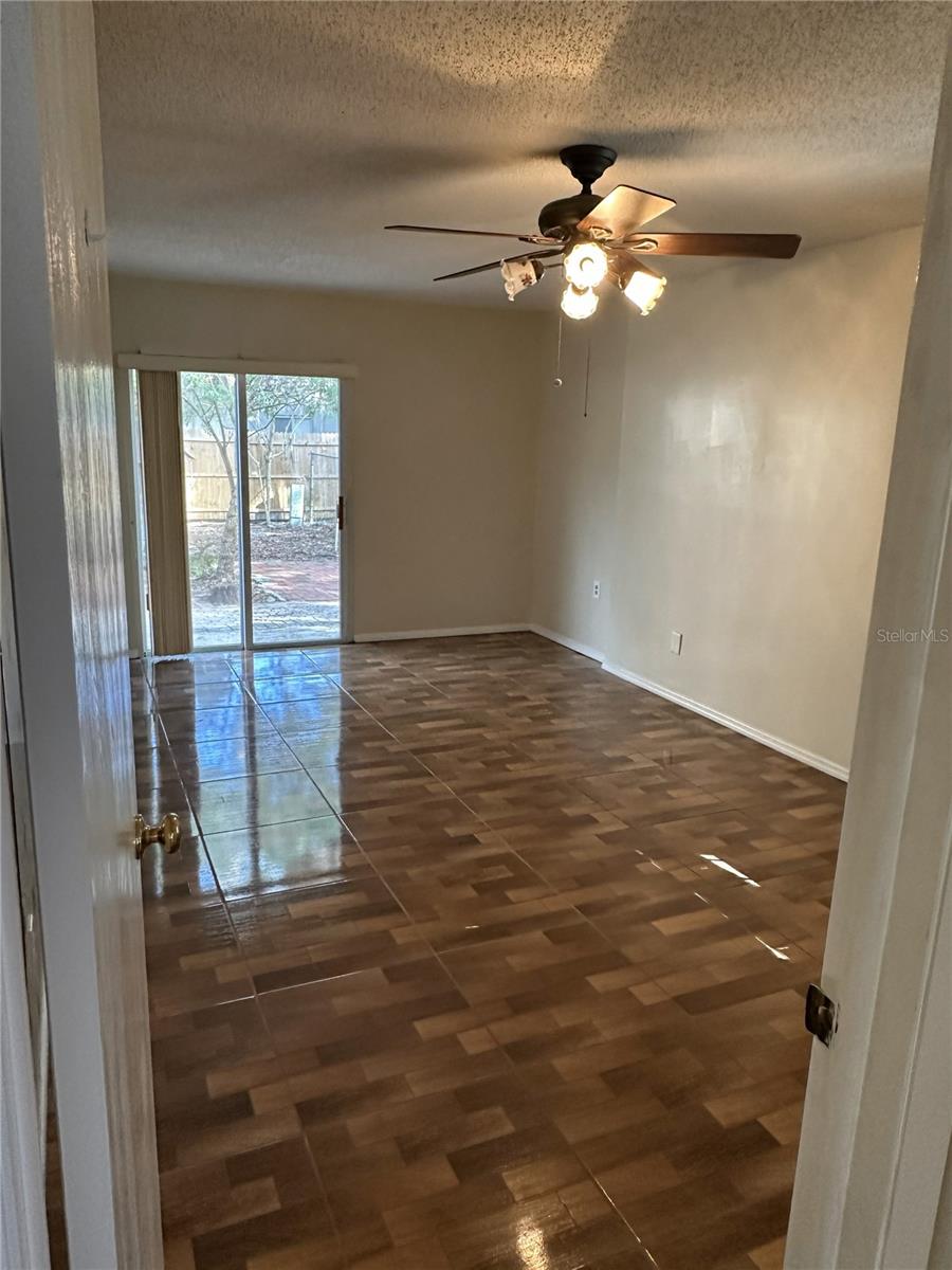 Image 18 of 21 For 2557 Riva Court